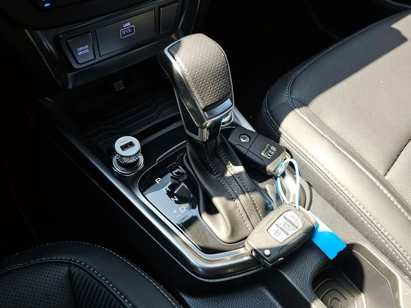 SsangYong Tivoli 1.6 2WD| 126к.с.| ВКЛ.ТЕХНОТЕСТ, снимка 9 - Автомобили и джипове - 55276750