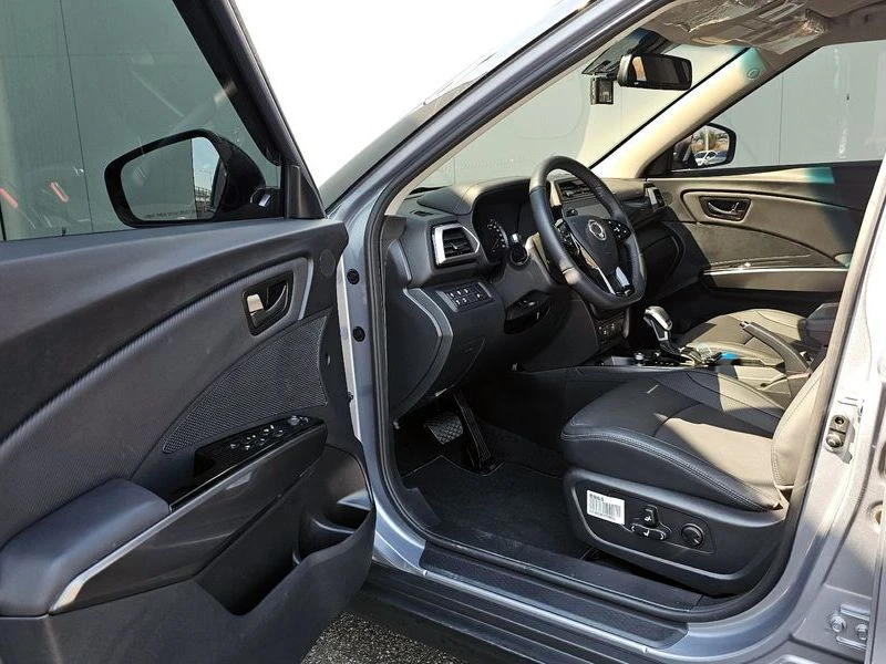 SsangYong Tivoli 1.6 2WD| 126к.с.| ВКЛ.ТЕХНОТЕСТ, снимка 11 - Автомобили и джипове - 55276750