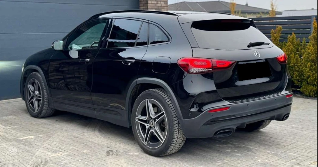 Mercedes-Benz GLA 220d 4Matic AMG Line - изображение 4