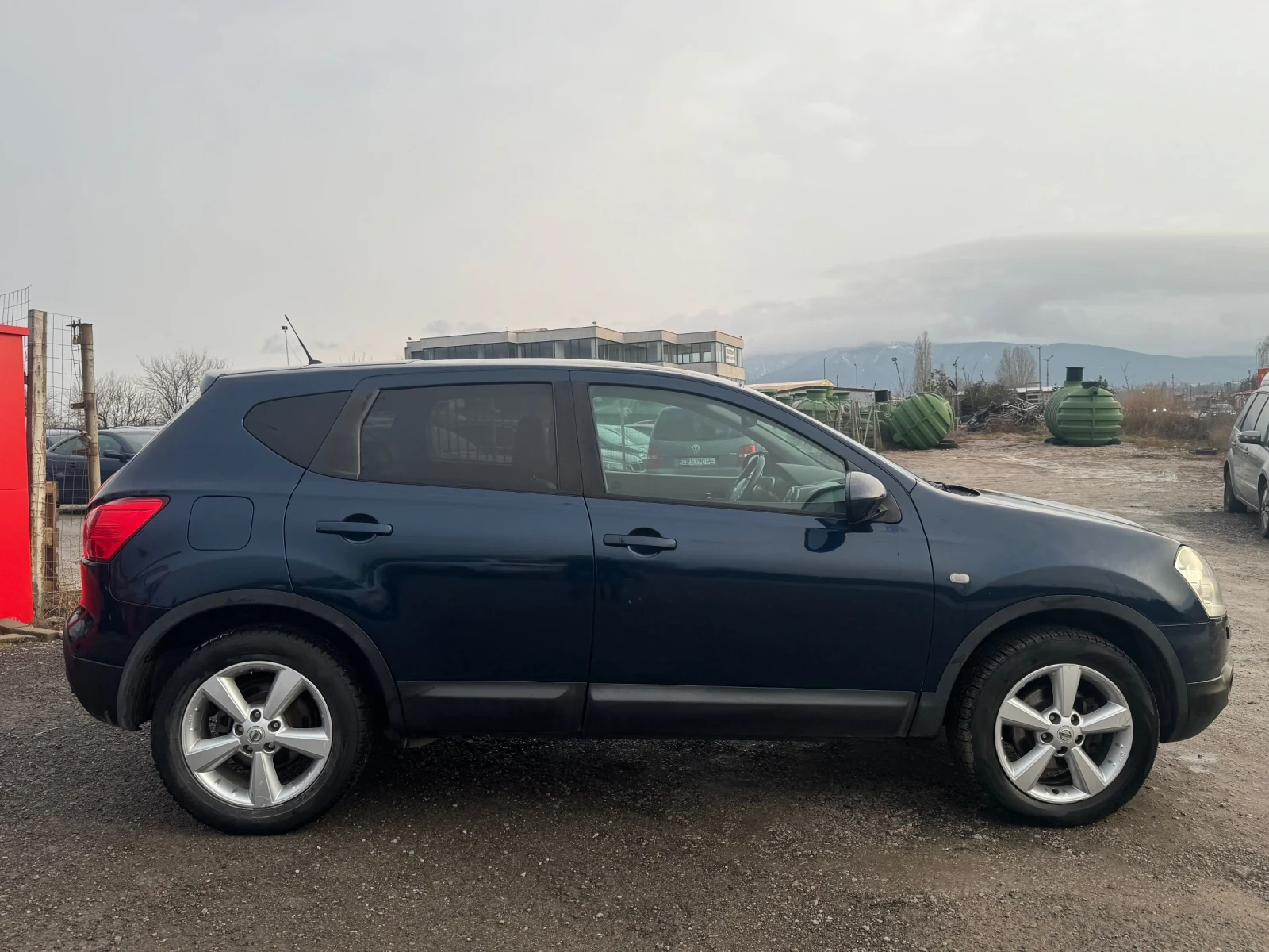 Nissan Qashqai 4х4* Собствен лизинг - изображение 8