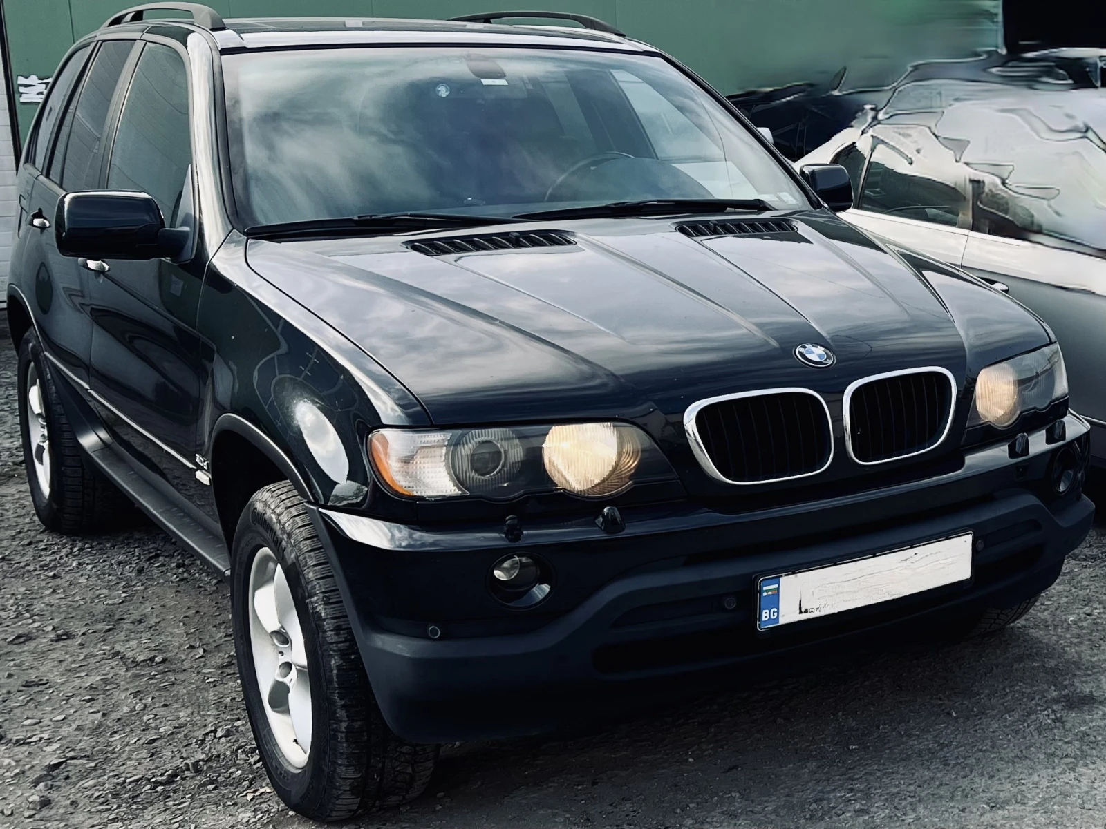 BMW X5 3.0d Comfort seats Camera Air susp. Пълна история, снимка 9 - Автомобили и джипове - 53906805