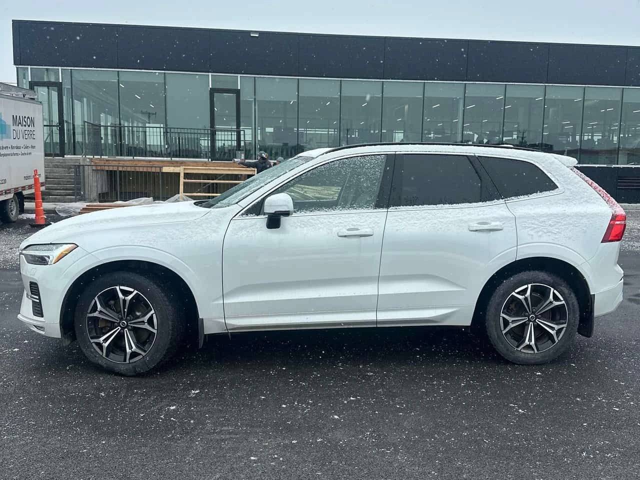 Volvo XC60 Momentum  CARFAX, снимка 2 - Автомобили и джипове - 53977604