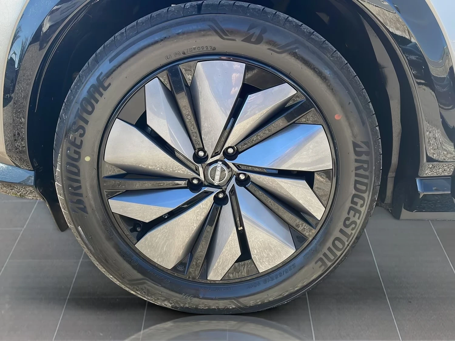 Nissan Ariya 360* DISTRONIC HUD Winter Package Keyless PANO B/S, снимка 16 - Автомобили и джипове - 54202404