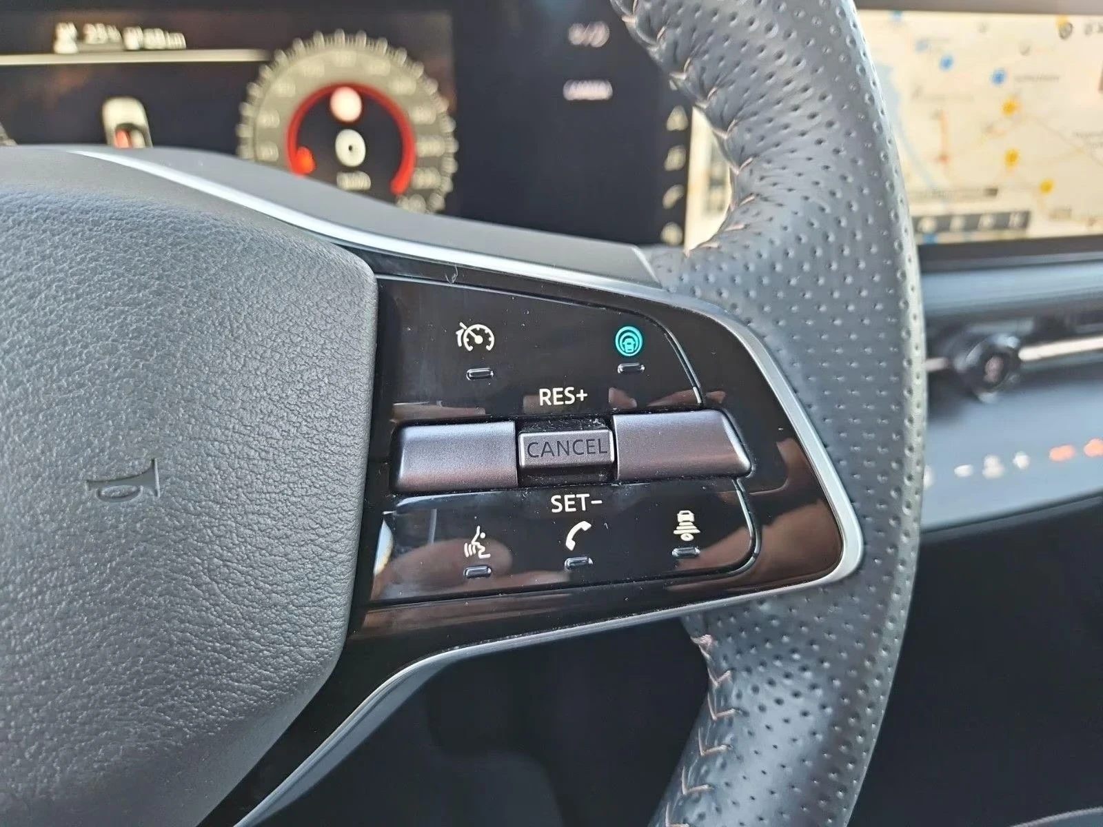 Nissan Ariya Pro Pilot 360 Matrix DISTR HUD Winter Pack Blind S, снимка 14 - Автомобили и джипове - 55018824