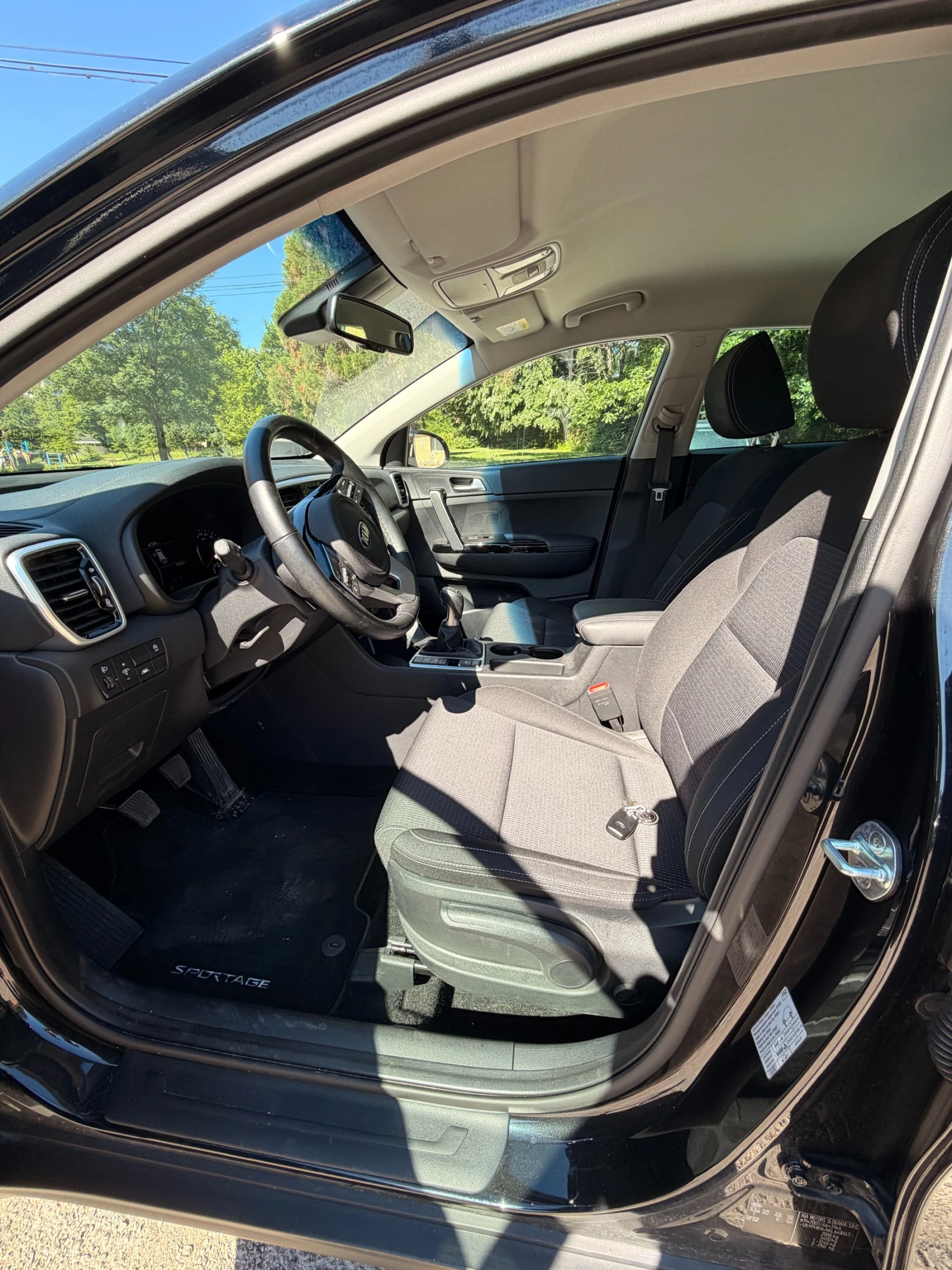 Kia Sportage, снимка 8 - Автомобили и джипове - 54729347