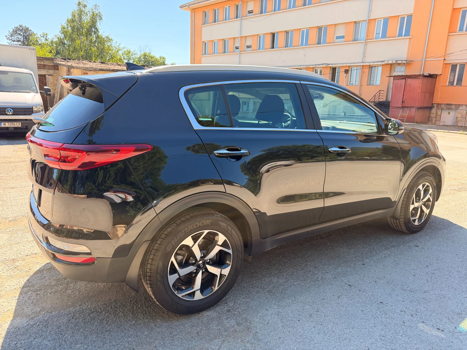 Kia Sportage, снимка 6 - Автомобили и джипове - 54729347