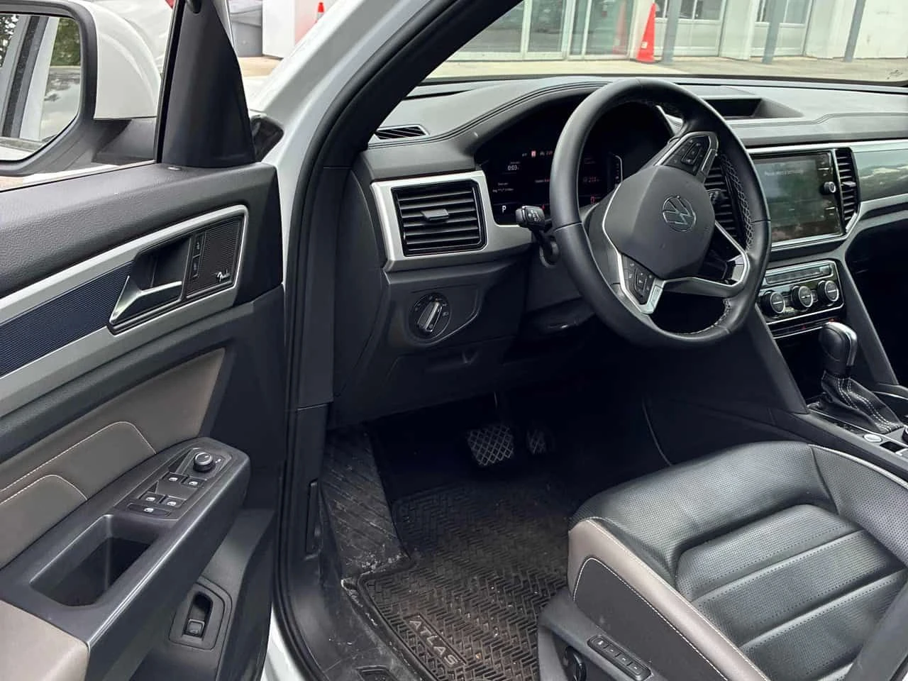 VW Atlas * HIGHLINE * ГЛАВНО ПРЕДСТАВИТЕЛСТВО* , снимка 7 - Автомобили и джипове - 54864816