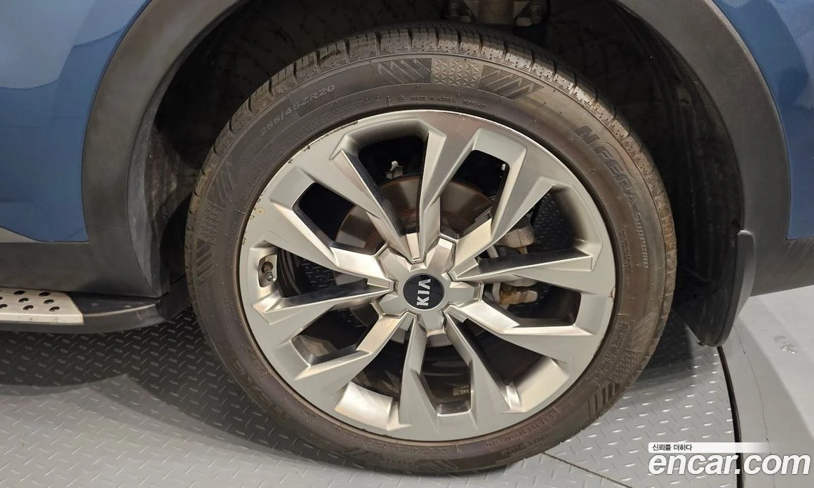 Kia Sorento Diesel 2.2 2WD Trendy, снимка 7 - Автомобили и джипове - 55807580
