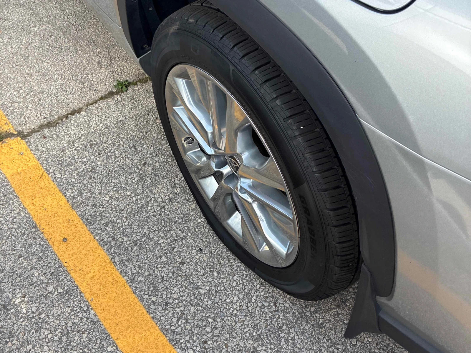 Toyota Highlander * Limited * CARFAX * ОПЦИЯ ЗА ФИНАНСИРАНЕ , снимка 12 - Автомобили и джипове - 56002317
