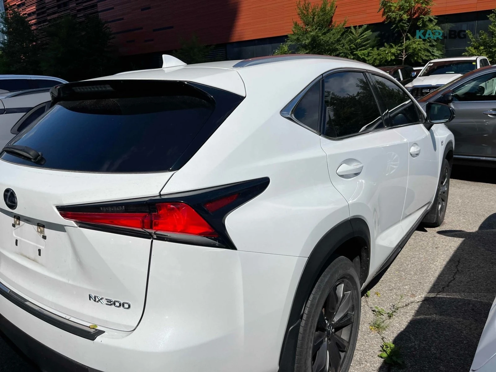Lexus NX 300 Автокредит Цена до България, снимка 2 - Автомобили и джипове - 56164959
