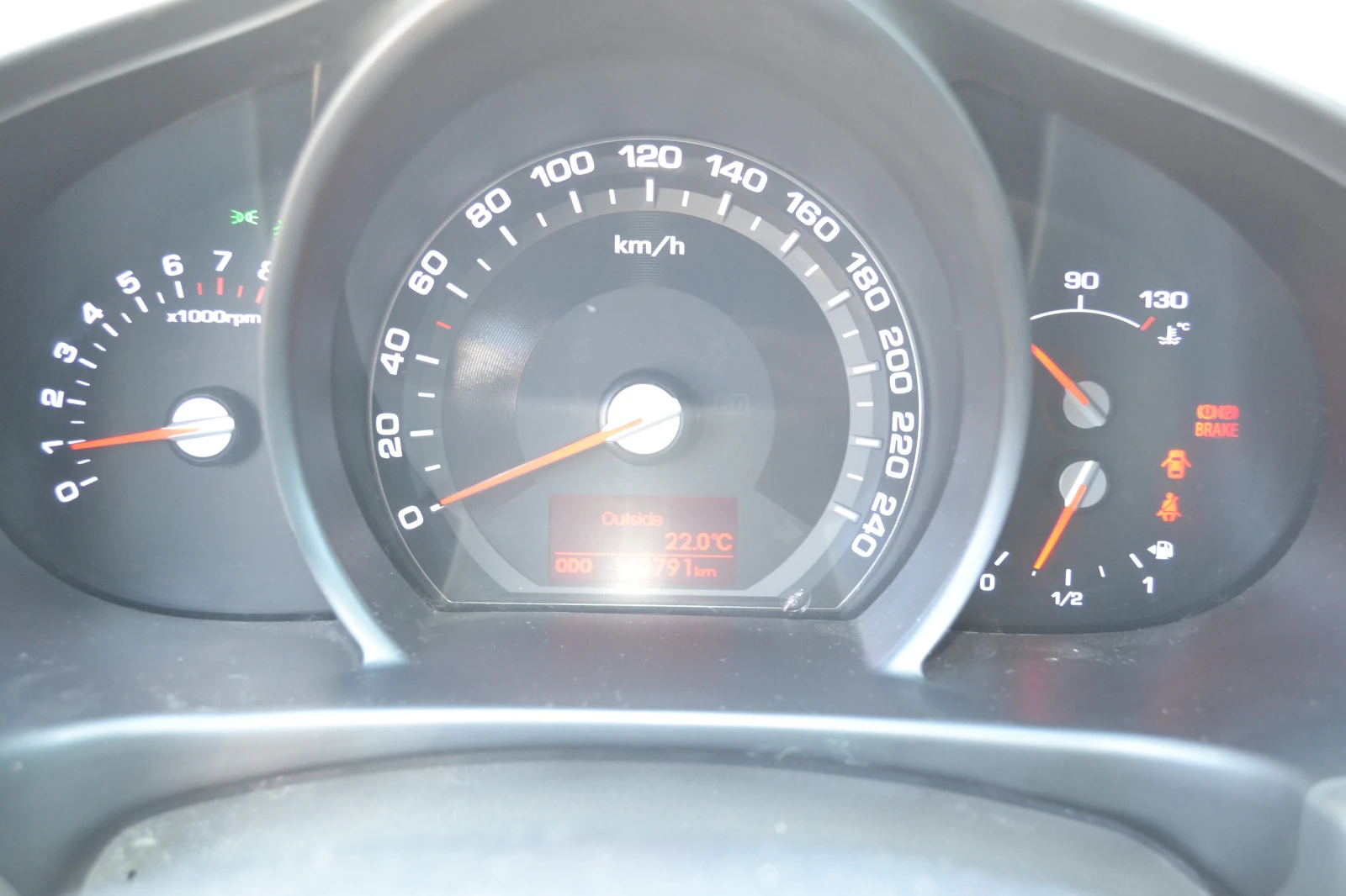 Kia Sportage 1.6I, снимка 10 - Автомобили и джипове - 56257103