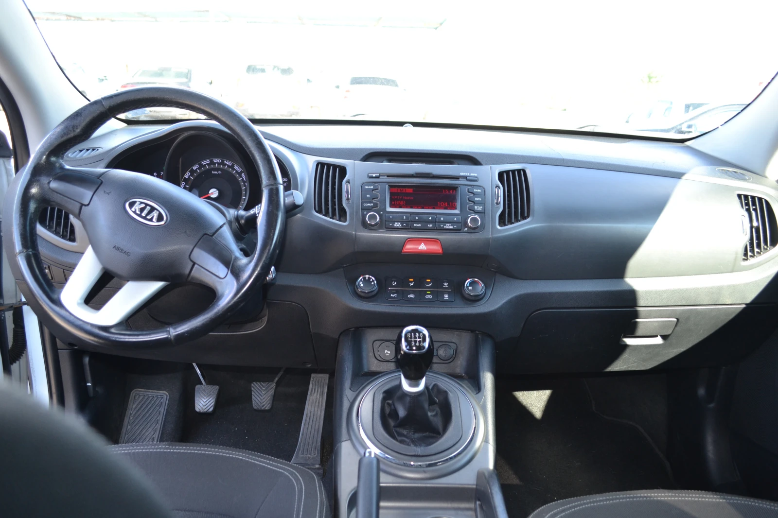 Kia Sportage 1.6I, снимка 7 - Автомобили и джипове - 56257103