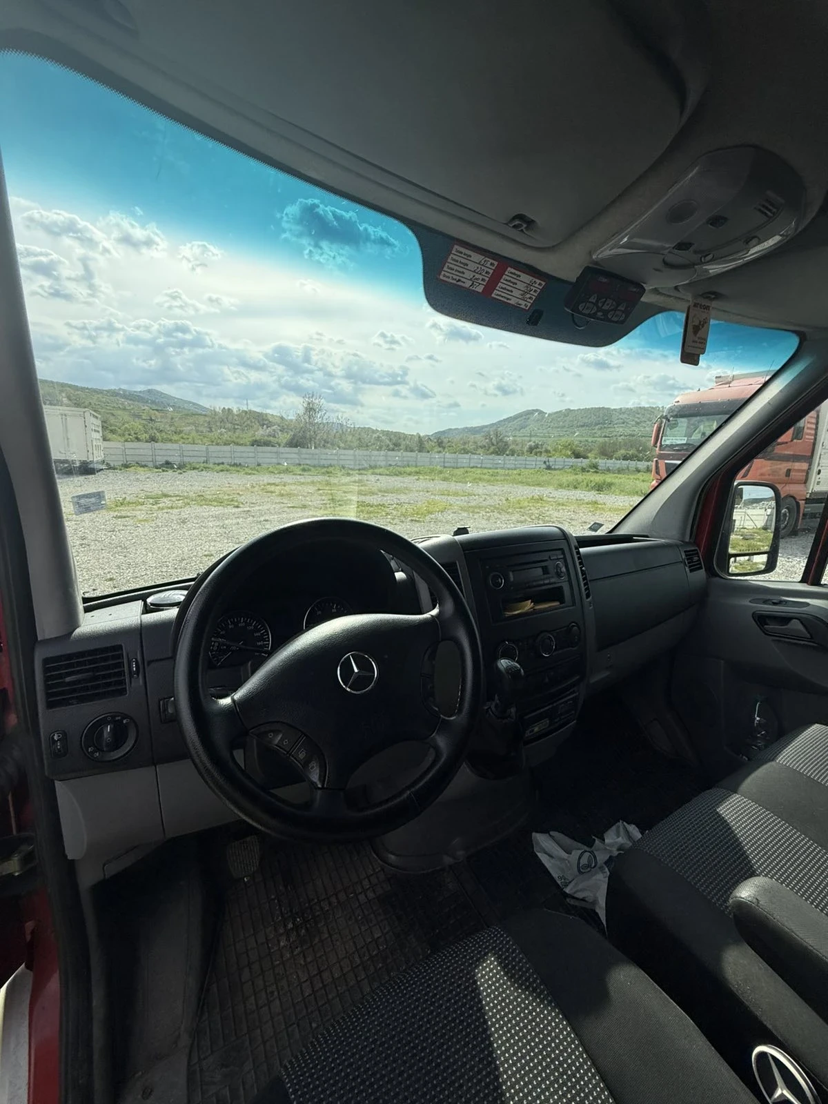 Mercedes-Benz Sprinter 313 ХЛАДИЛЕН, снимка 4 - Бусове и автобуси - 54414439