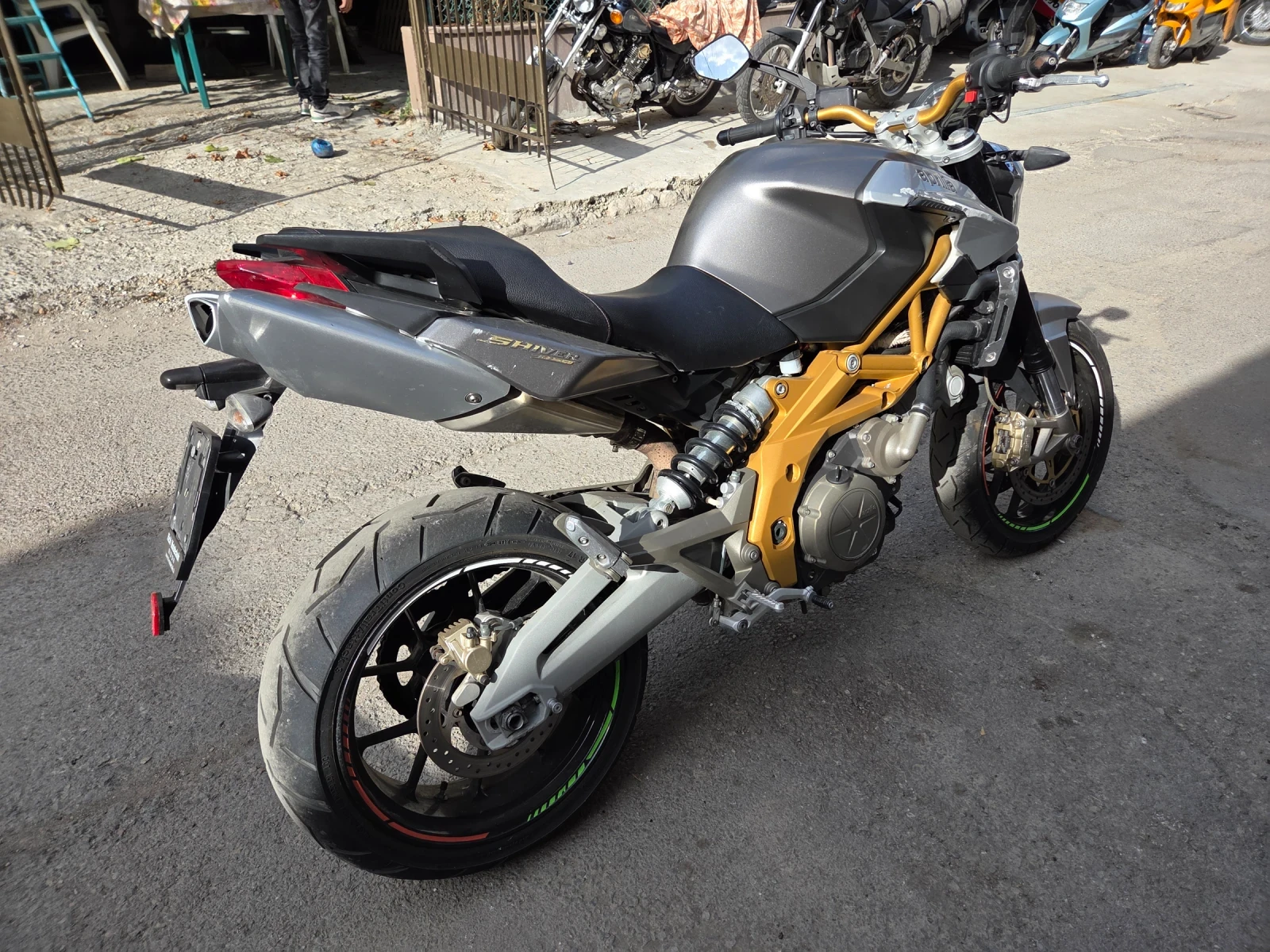 Aprilia Shiver A2 категория с Платено Мито и ддс готов за регистр - изображение 6