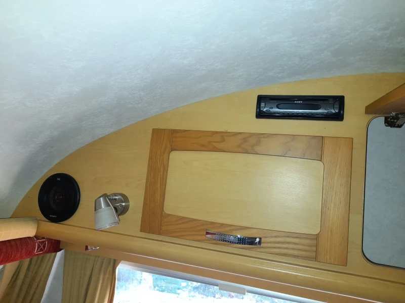 Каравана Eldis Avante 505 2005г., снимка 14 - Каравани и кемпери - 52507833