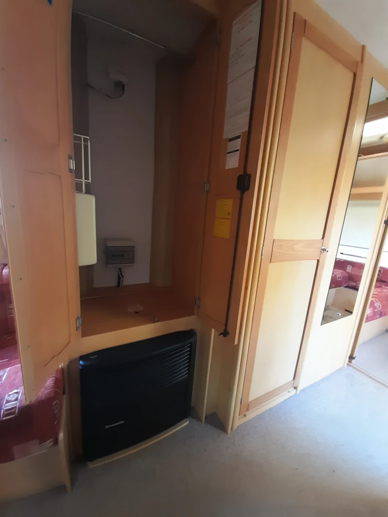 Каравана Eldis Avante 505 2005г., снимка 11 - Каравани и кемпери - 52507833