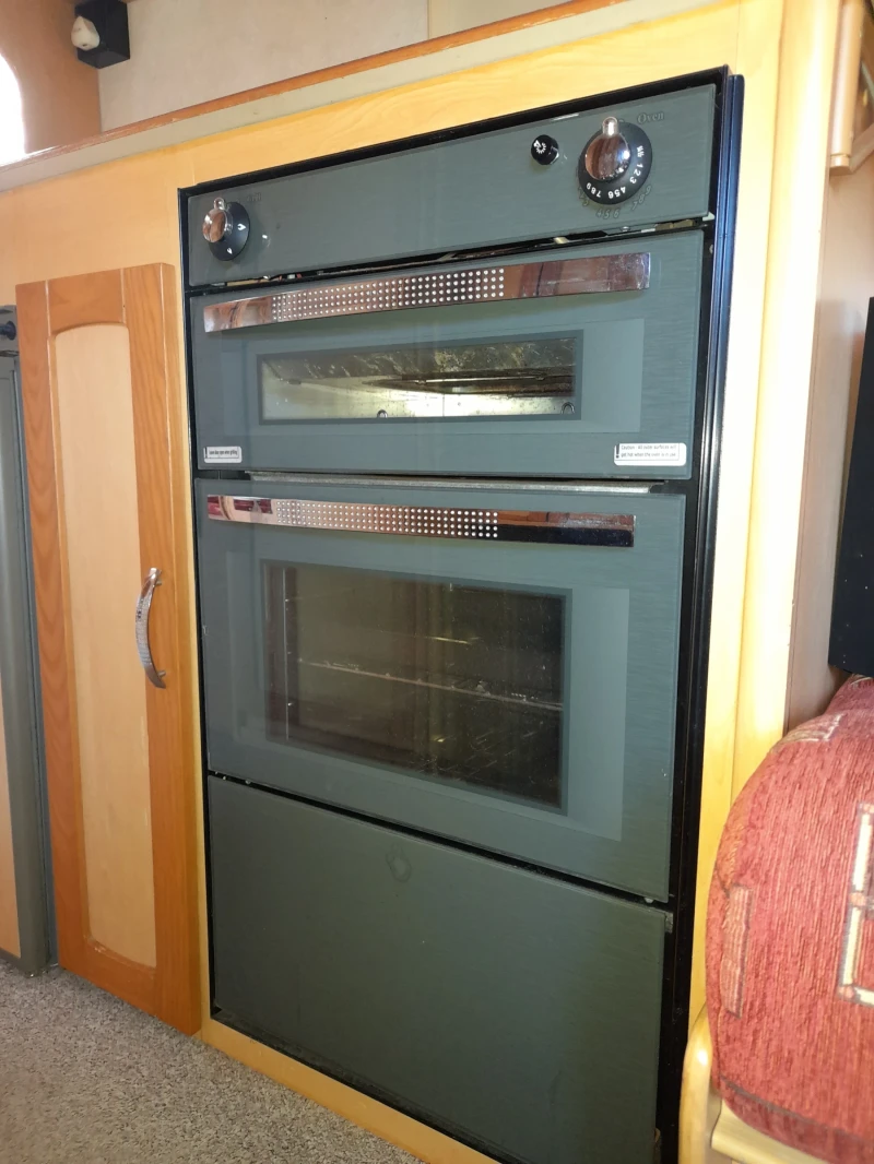 Каравана Eldis Avante 505 2005г., снимка 12 - Каравани и кемпери - 52507833