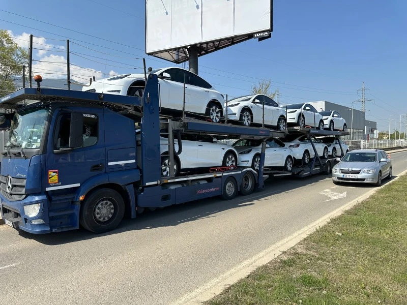 Tesla Model Y 5km!, long range, 4x4, снимка 16 - Автомобили и джипове - 40611749