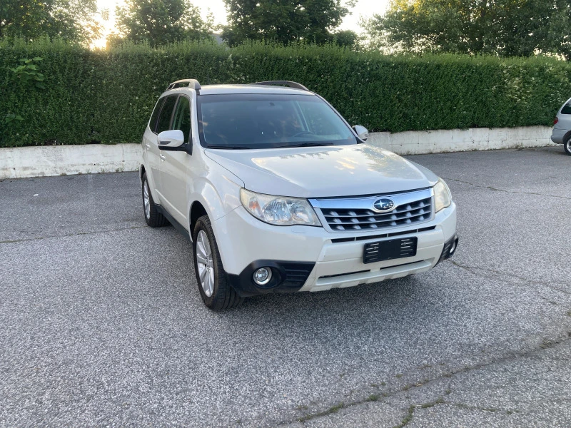 Subaru Forester 2.0-газ-фейс, снимка 1 - Автомобили и джипове - 47301373