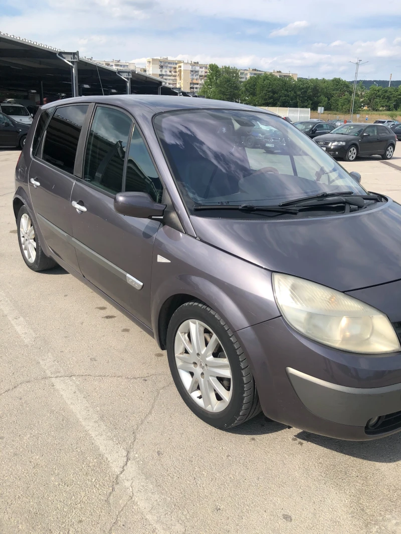 Renault Scenic 2.0, снимка 4 - Автомобили и джипове - 48008001