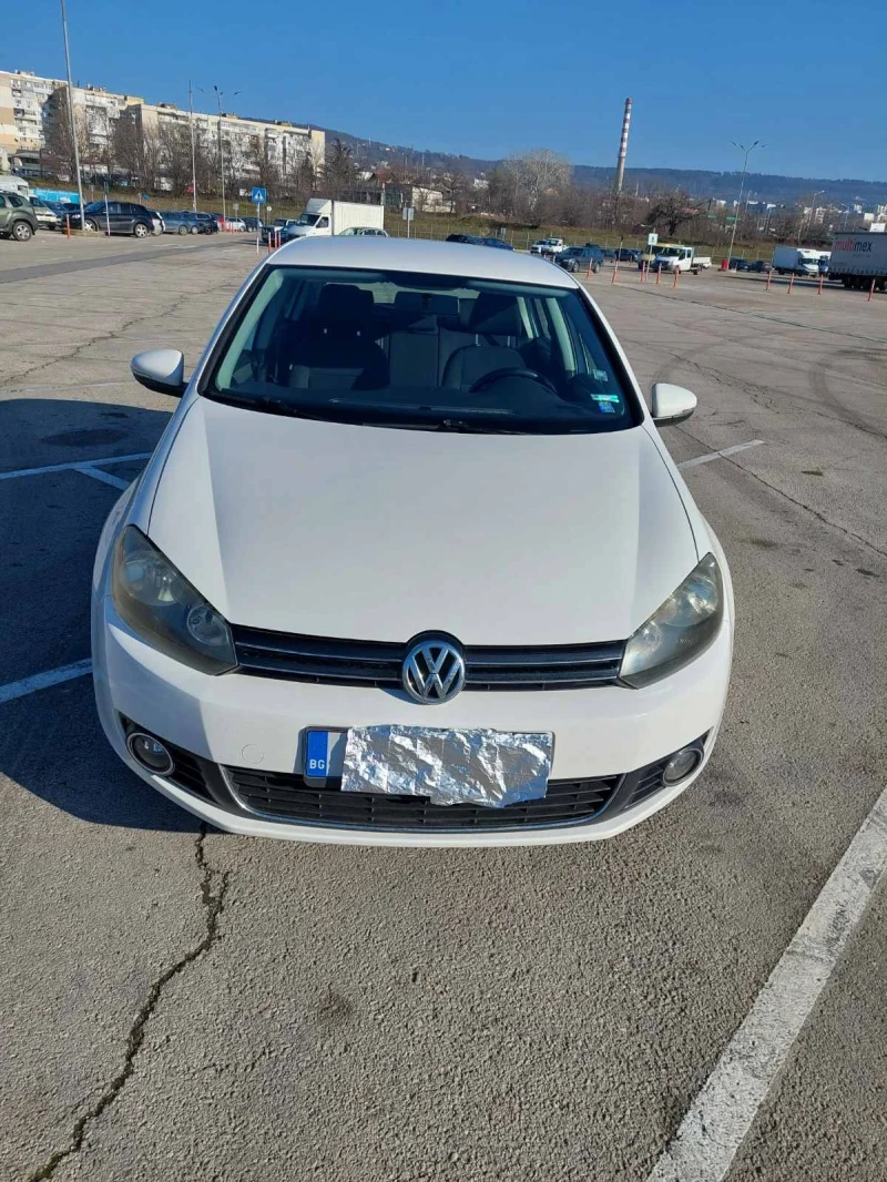 VW Golf 1.6 TDI, снимка 2 - Автомобили и джипове - 48288726