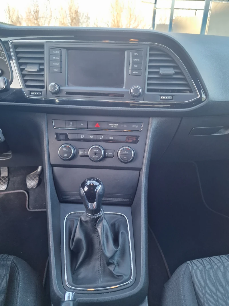 Seat Leon 1.2 TSI - TOP, снимка 15 - Автомобили и джипове - 48484961