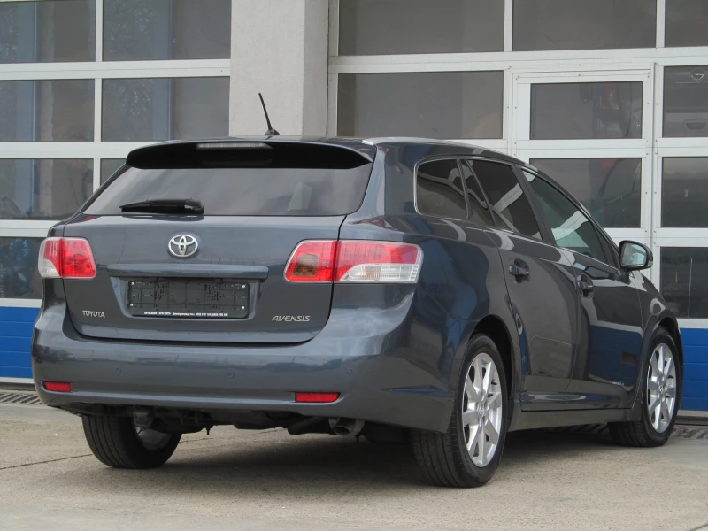 Toyota Avensis 2.0D4D, снимка 3 - Автомобили и джипове - 49761345