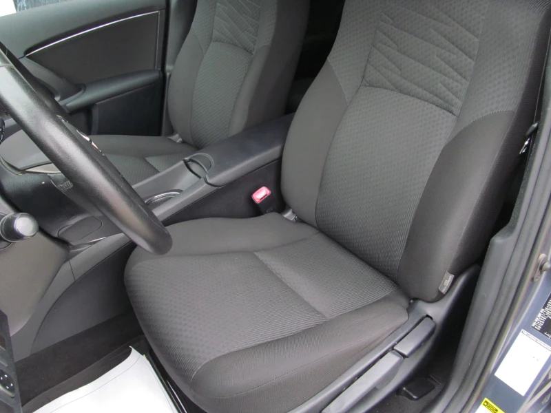 Toyota Avensis 2.0D4D, снимка 8 - Автомобили и джипове - 49761345