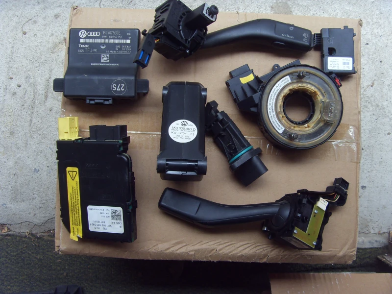 VW Golf, снимка 3 - Автомобили и джипове - 52462323