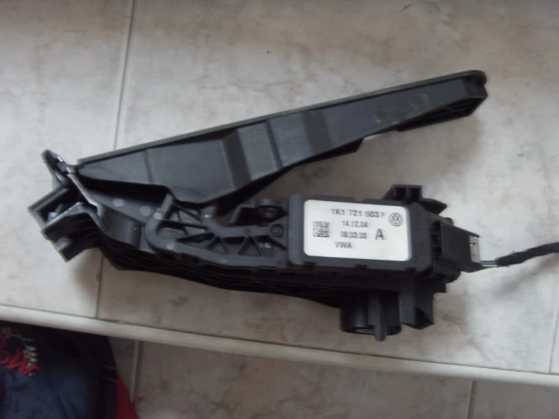 VW Golf, снимка 15 - Автомобили и джипове - 52462323