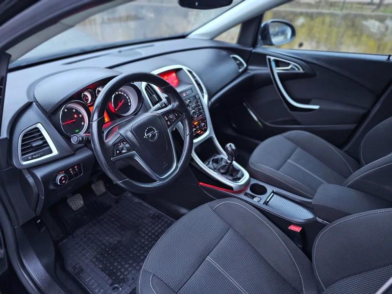 Opel Astra 1.7CDTI 110hp COSMO , снимка 8 - Автомобили и джипове - 51534601