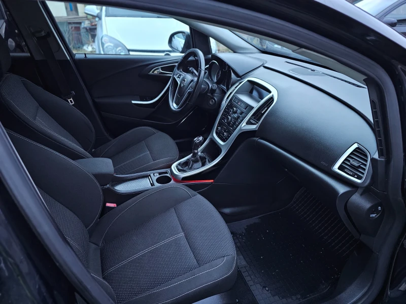 Opel Astra 1.7CDTI 110hp COSMO , снимка 11 - Автомобили и джипове - 51534601