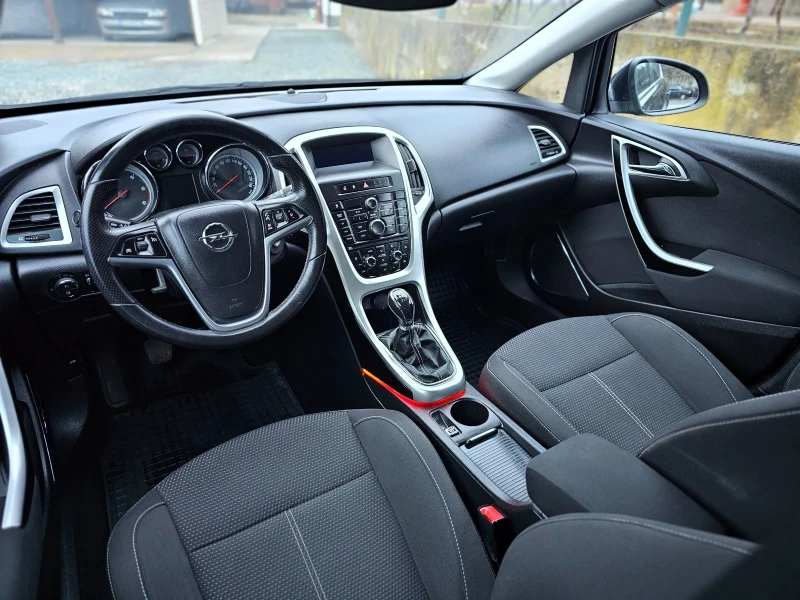 Opel Astra 1.7CDTI 110hp COSMO , снимка 9 - Автомобили и джипове - 51534601