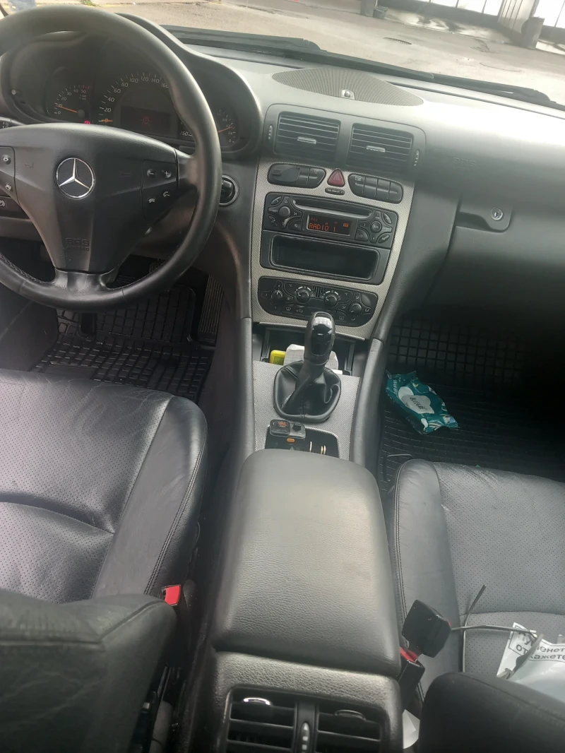Mercedes-Benz C 220, снимка 6 - Автомобили и джипове - 52512920