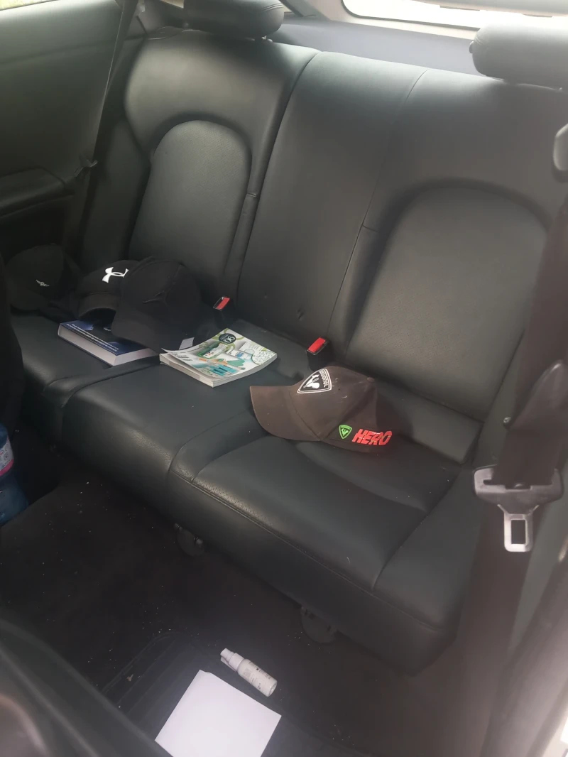 Mercedes-Benz C 220, снимка 8 - Автомобили и джипове - 52512920