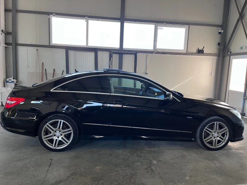 Mercedes-Benz E 220 AMG pack, снимка 5 - Автомобили и джипове - 52425651