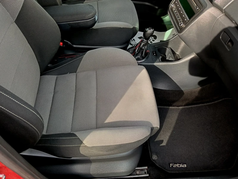 Skoda Fabia MonteCarlo 1.6TDI, снимка 10 - Автомобили и джипове - 52572766