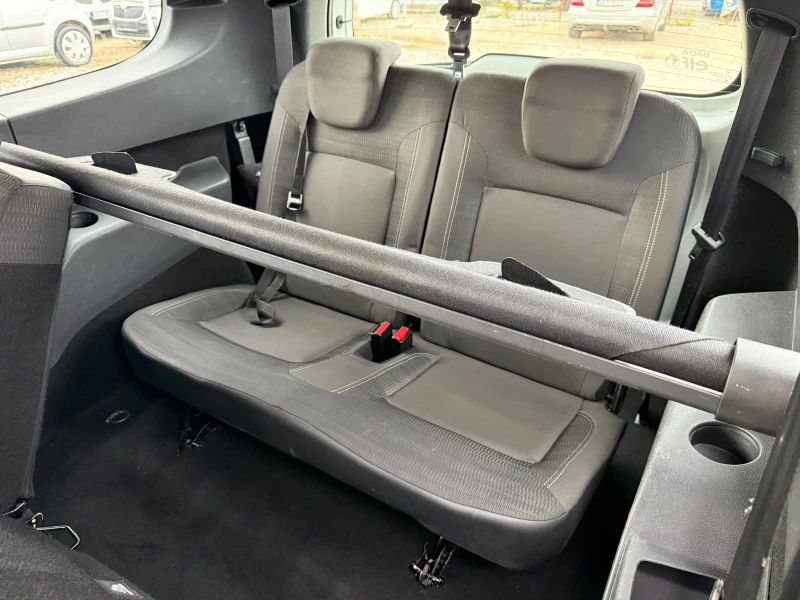 Dacia Lodgy 1.5dCI 7-МЕСТА/РЕГИСТРИРАН/ОБСЛУЖЕН, снимка 9 - Автомобили и джипове - 52798531