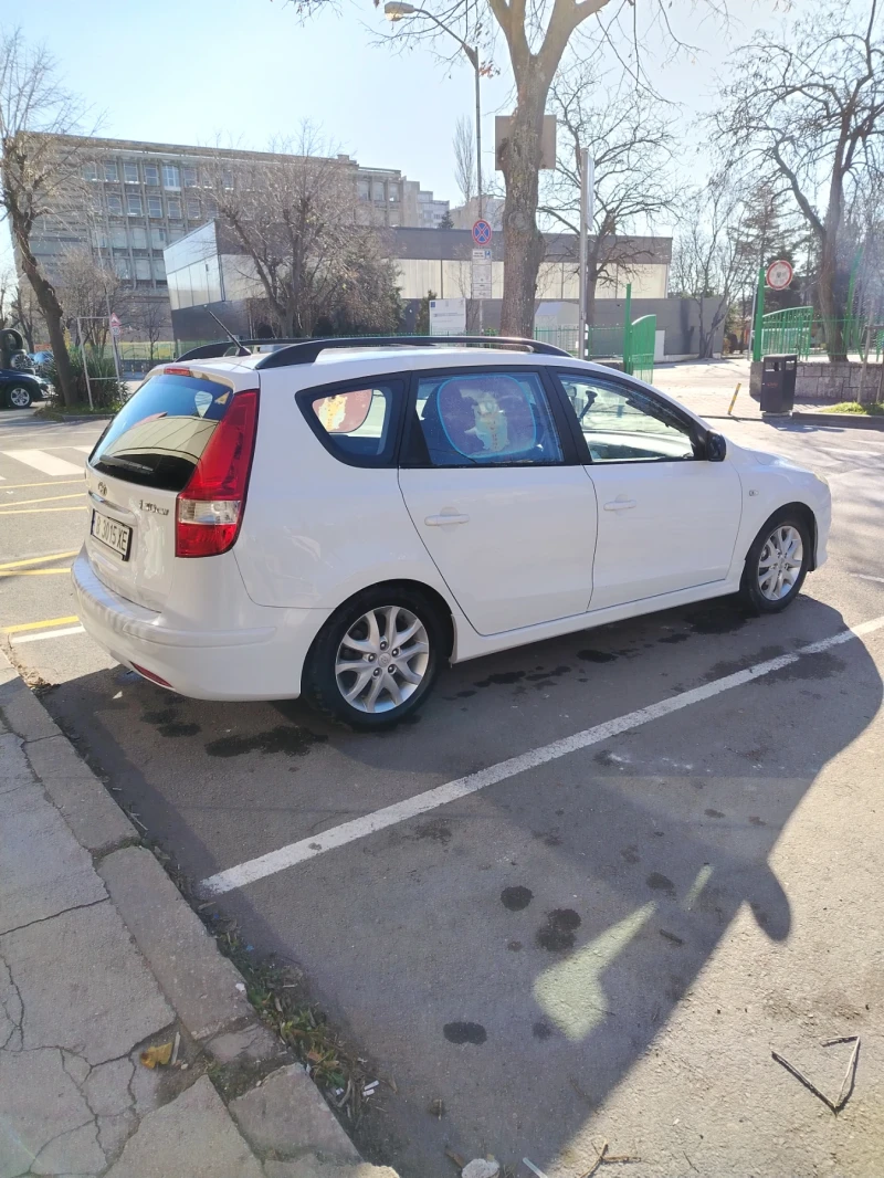 Hyundai I30 1.4 16v, снимка 3 - Автомобили и джипове - 52943835