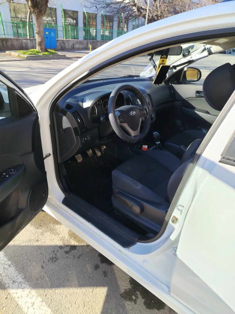 Hyundai I30 1.4 16v, снимка 6 - Автомобили и джипове - 52943835