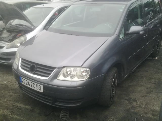 VW Touran 1.9 /2.0 TDi, снимка 5 - Автомобили и джипове - 16276317