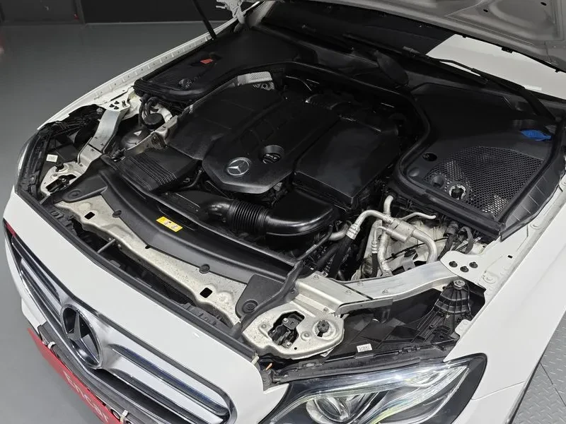 Mercedes-Benz E 220 CDI Avantgarde - изображение 6