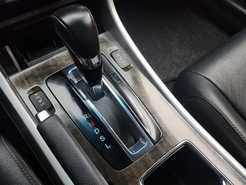 Honda Accord 2.4, снимка 9 - Автомобили и джипове - 54253576