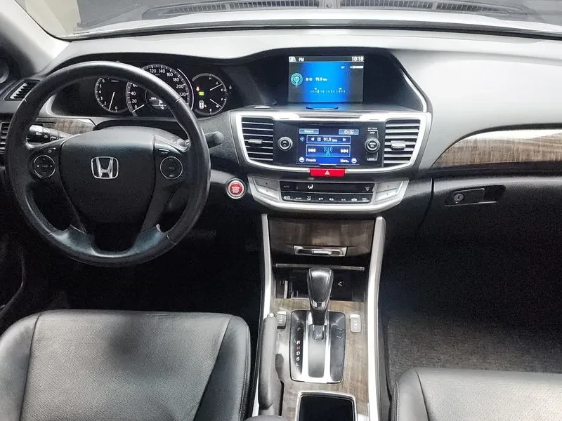 Honda Accord 2.4, снимка 7 - Автомобили и джипове - 54253576