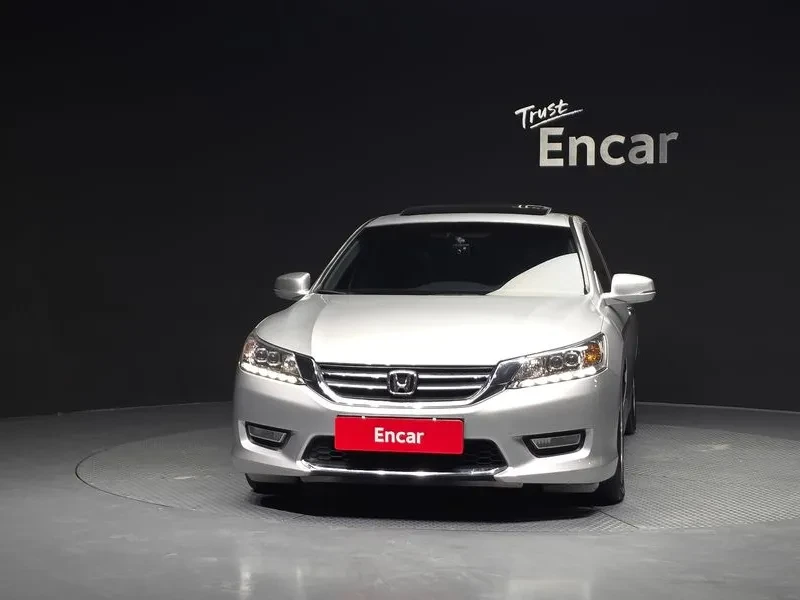 Honda Accord 2.4, снимка 3 - Автомобили и джипове - 54253576