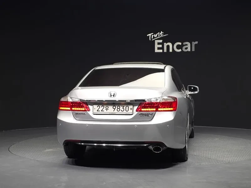 Honda Accord 2.4, снимка 4 - Автомобили и джипове - 54253576