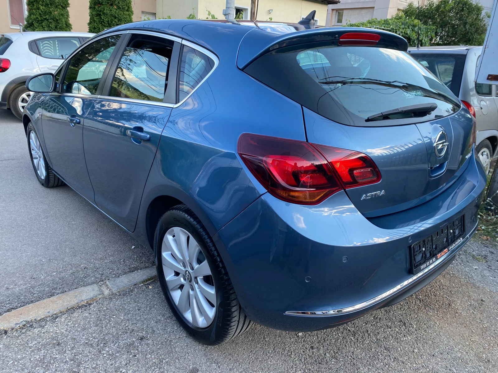 Opel Astra 1.6CDTI-DIST-CAMERA-EURO6B-COSMO-NAVI-PDC-LED-2015 - изображение 4