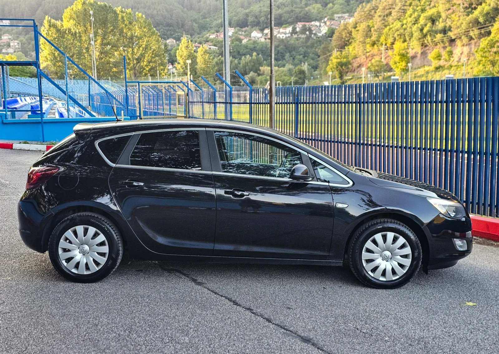 Opel Astra 1.7CDTI 110hp COSMO  - изображение 6