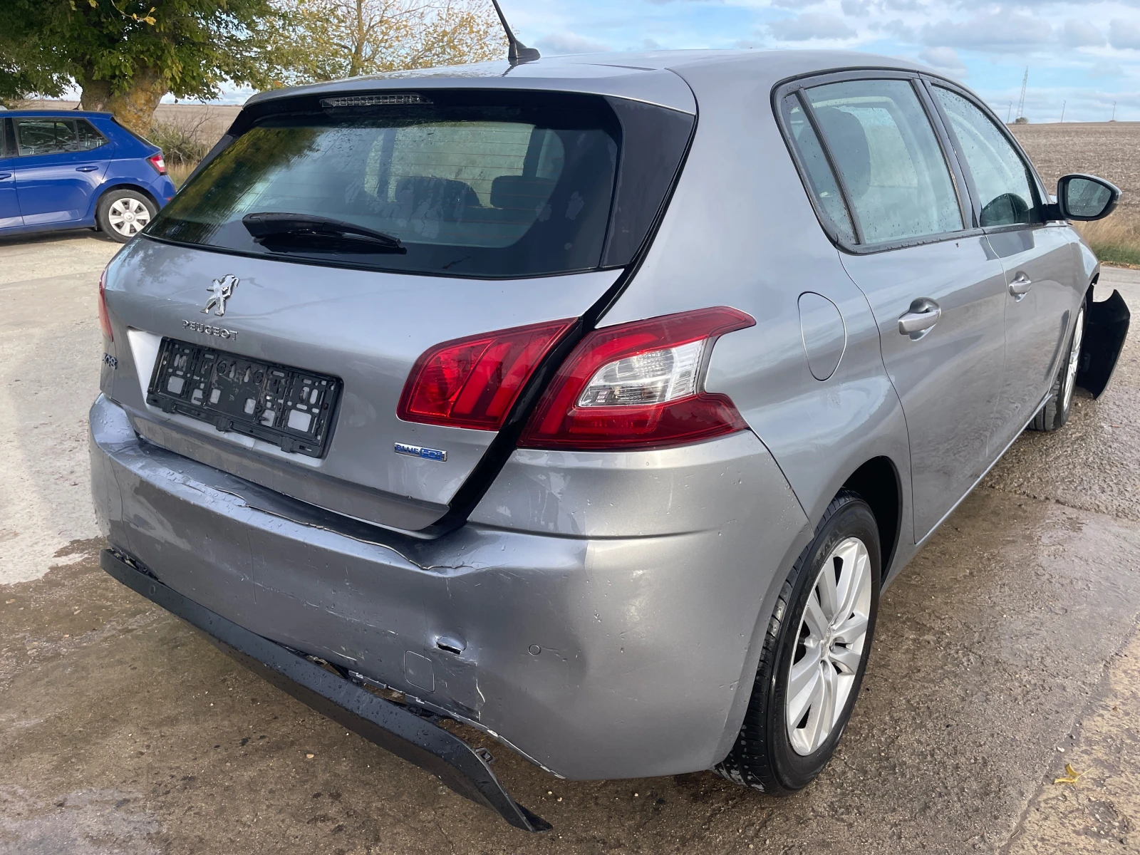 Peugeot 308 1.6 Blue HDI - изображение 6