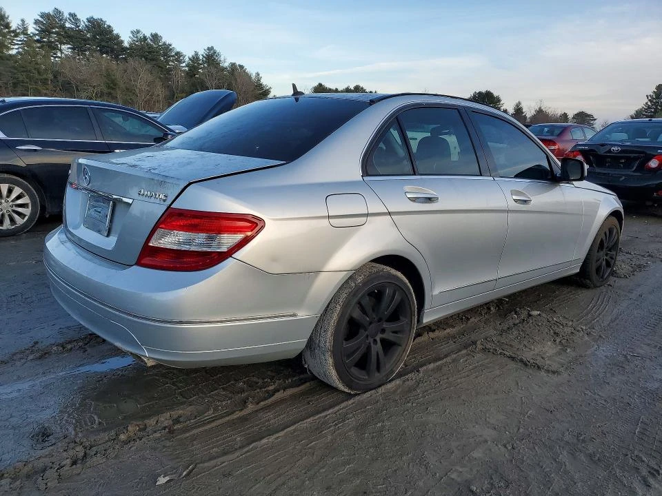 Mercedes-Benz C 300 3.0L 6 ALL WHEEL DRIVE - изображение 3